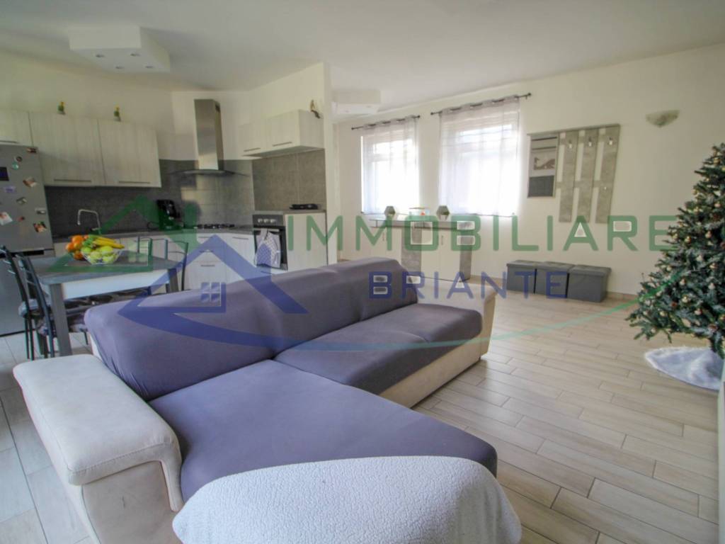 Appartamento a Gallarate in Via Antonio Canova - Foto 4