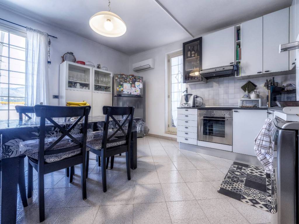Villa a Gaeta in Via Montebello - Foto 2