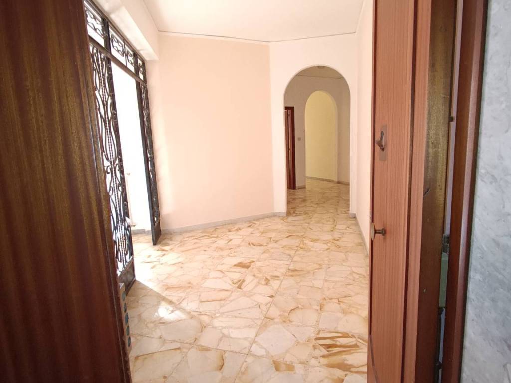 Appartamento a Lagonegro in Via Cristoforo Colombo - Foto 3
