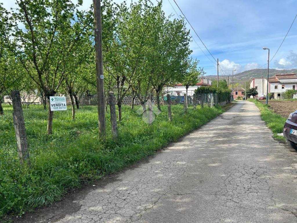 Terreno a Santo stefano del sole in Via Capolungo - Foto 2