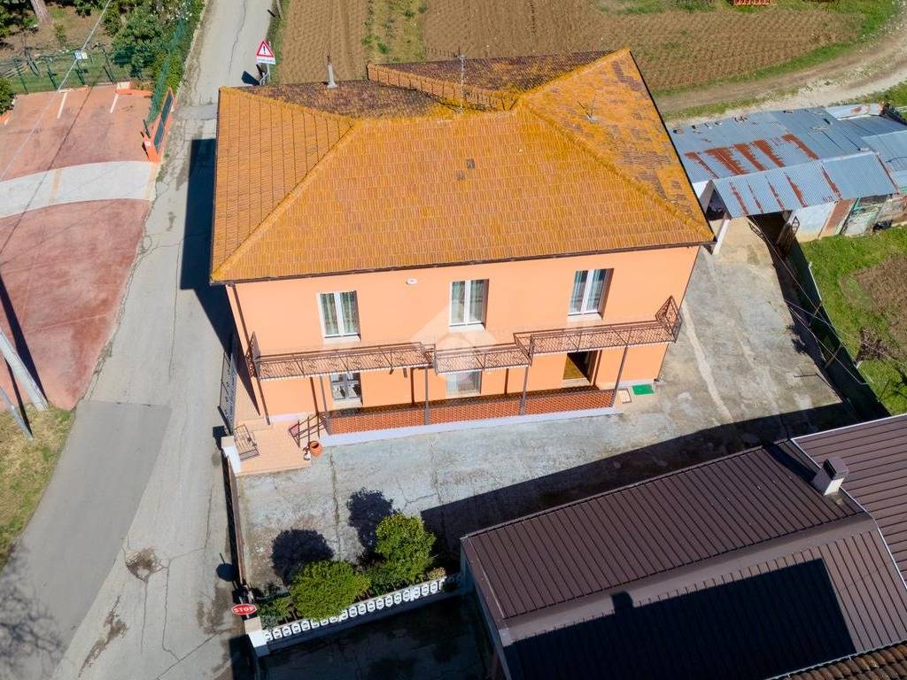 Casa indipendente a Roseto degli abruzzi in Contrada Santa Lucia, 16 - Foto 2