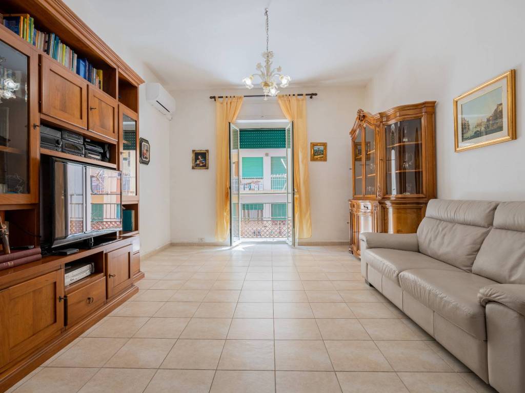 Appartamento a Cagliari in Via Vincenzo Monti, 62 - Foto 2