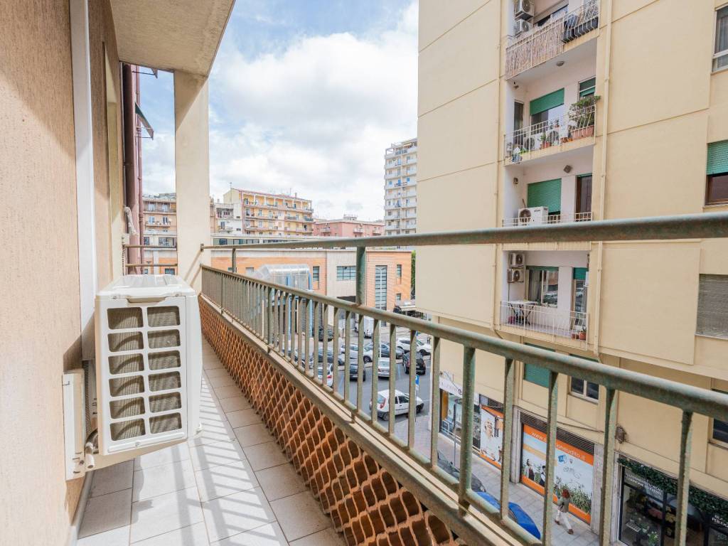 Appartamento a Cagliari in Via Vincenzo Monti, 62 - Foto 5