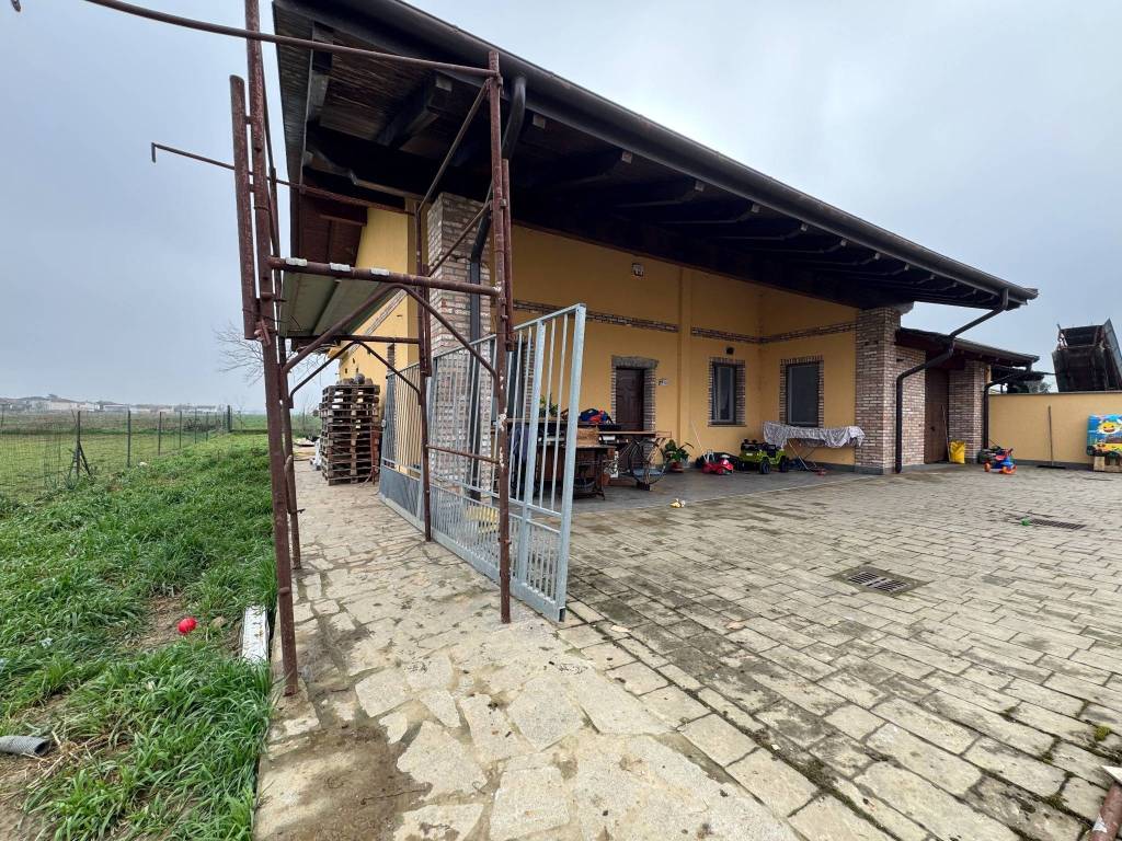 Villa a Alessandria in Via Piacenza, 75 - Foto 2