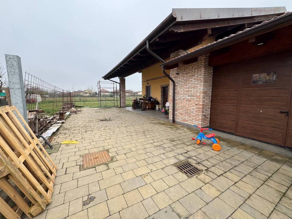 Villa a Alessandria in Via Piacenza, 75 - Foto 3