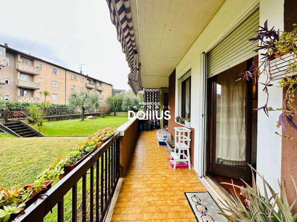 Appartamento a Desenzano del garda in Via Palmiro Togliatti - Foto 2