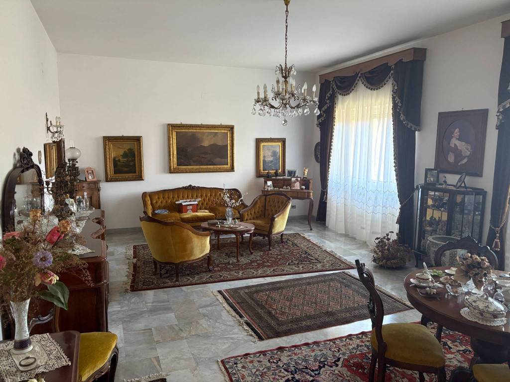 Appartamento a Avellino in Via Padre Alessandro De Meo - Foto 4