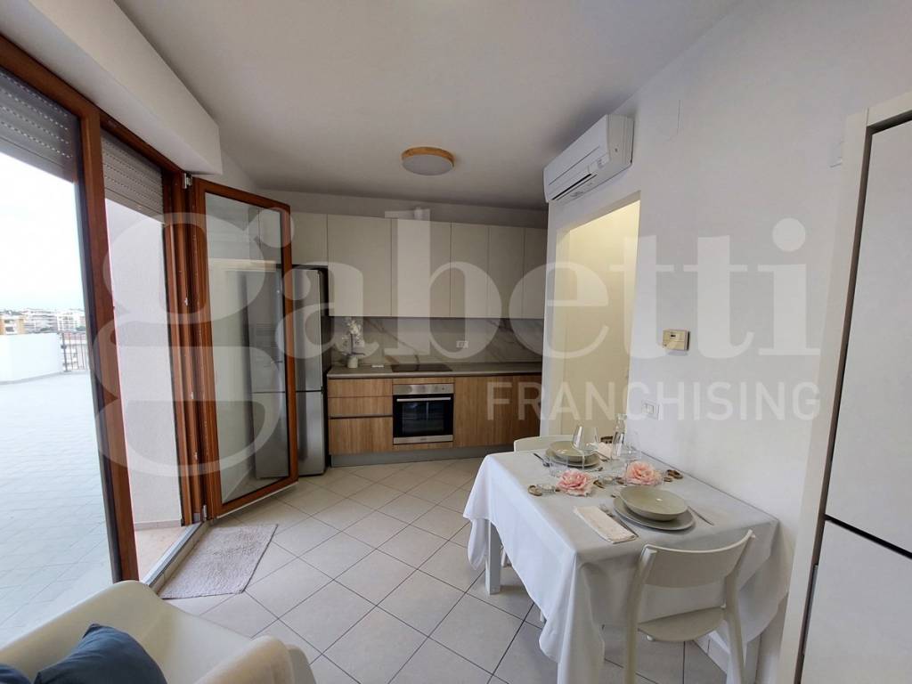 Appartamento a Alba adriatica in Via Ercole Falò, 25 - Foto 2