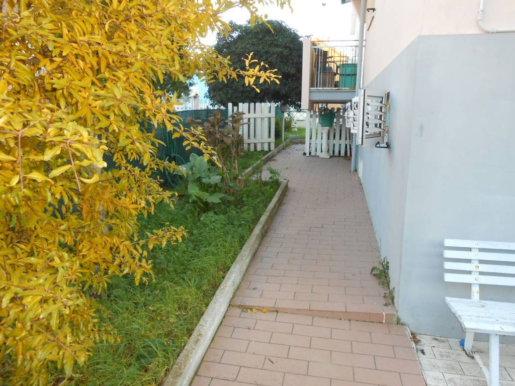 Villa a Mondolfo in Viale Giosuè Carducci, 202 - Foto 4