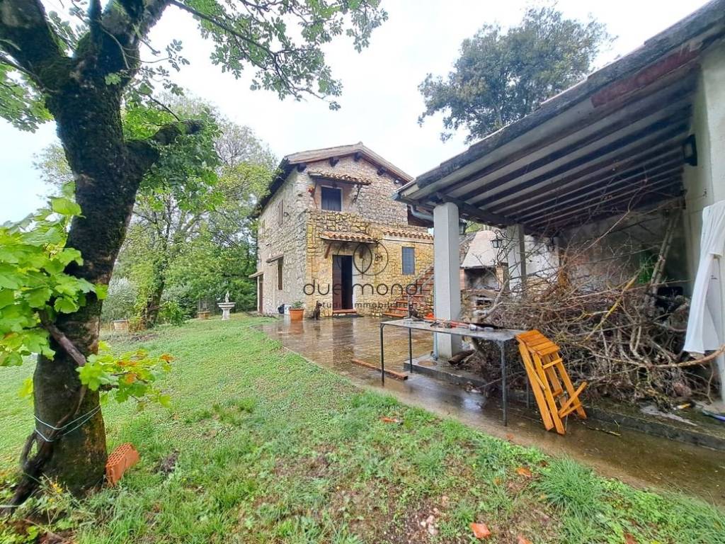 Rustico / casale a Spoleto in Località Rubbiano - Foto 2