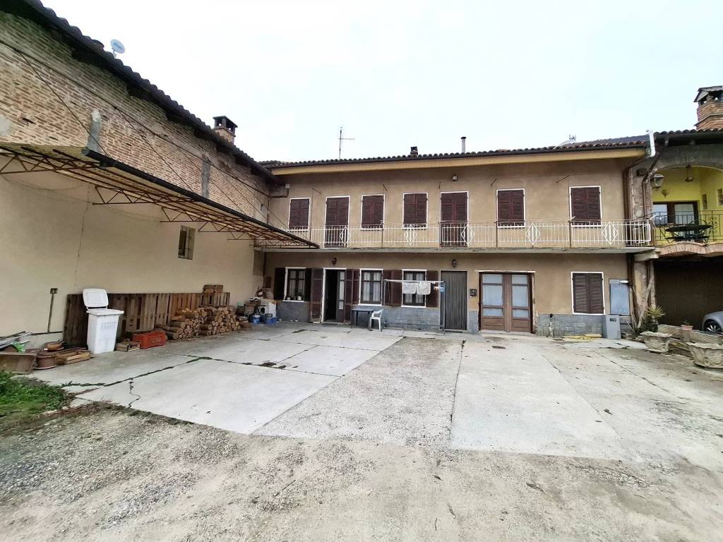 Casa indipendente a Castellinaldo d'alba in Via Vittorio Alfieri - Foto 3