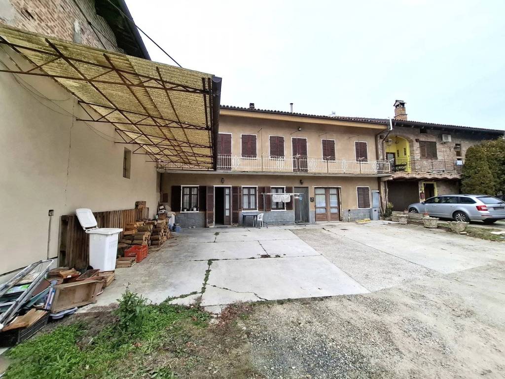 Casa indipendente a Castellinaldo d'alba in Via Vittorio Alfieri - Foto 4