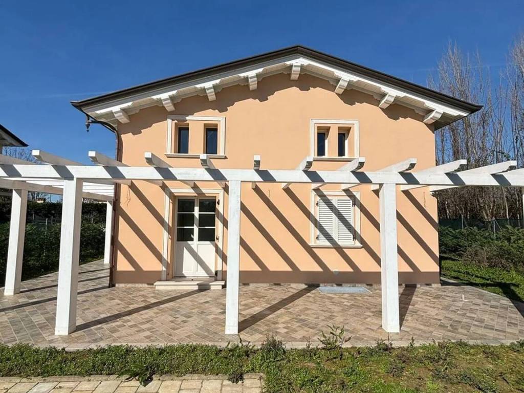 Villa a Pietrasanta in Via I Maggio - Foto 3