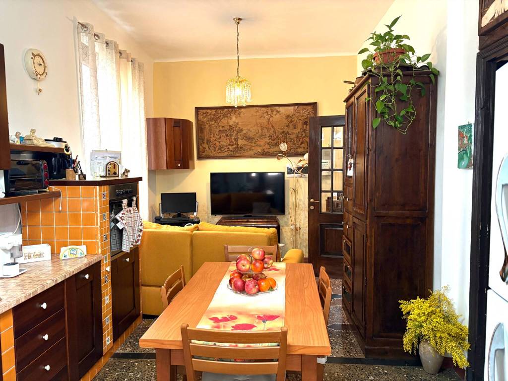 Appartamento a Genova in Via Borzoli - Foto 2