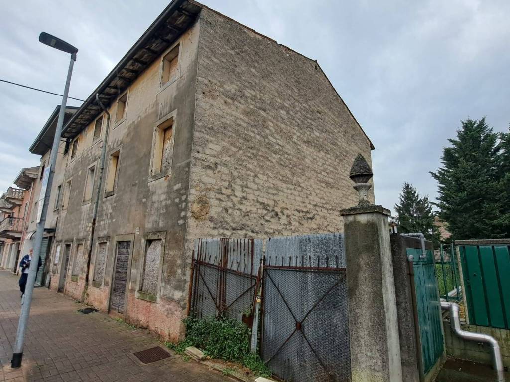 Casa indipendente a Sommacampagna in Via Scuole - Foto 3