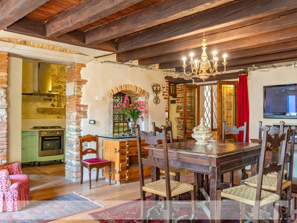 Appartamento a Vittorio veneto in Via Martiri della Libertà, 21 - Foto 4