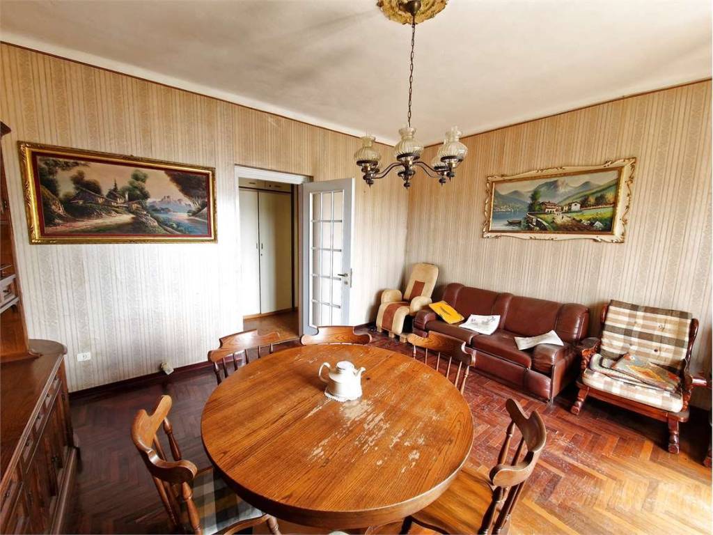 Appartamento a Gavirate in Via Morelli, 31 - Foto 4