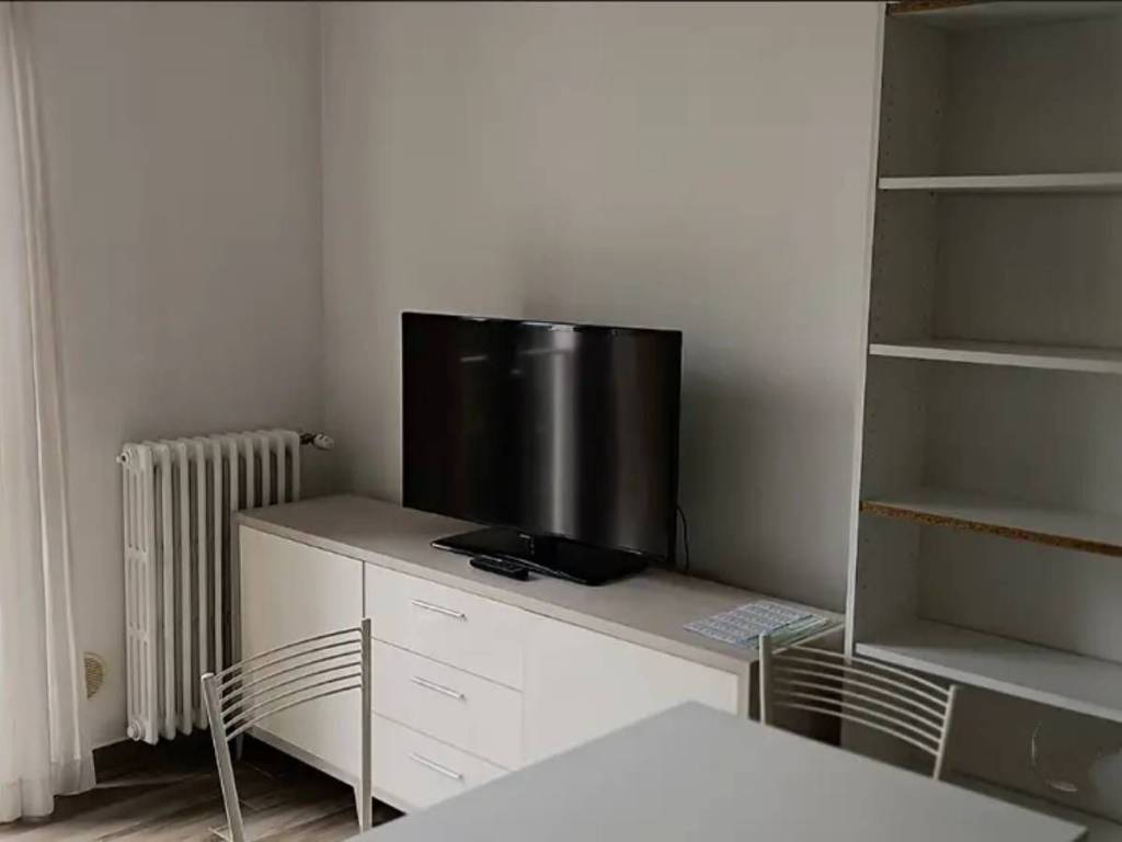 Appartamento a Laveno-mombello in Via Prato Chiuso - Foto 3