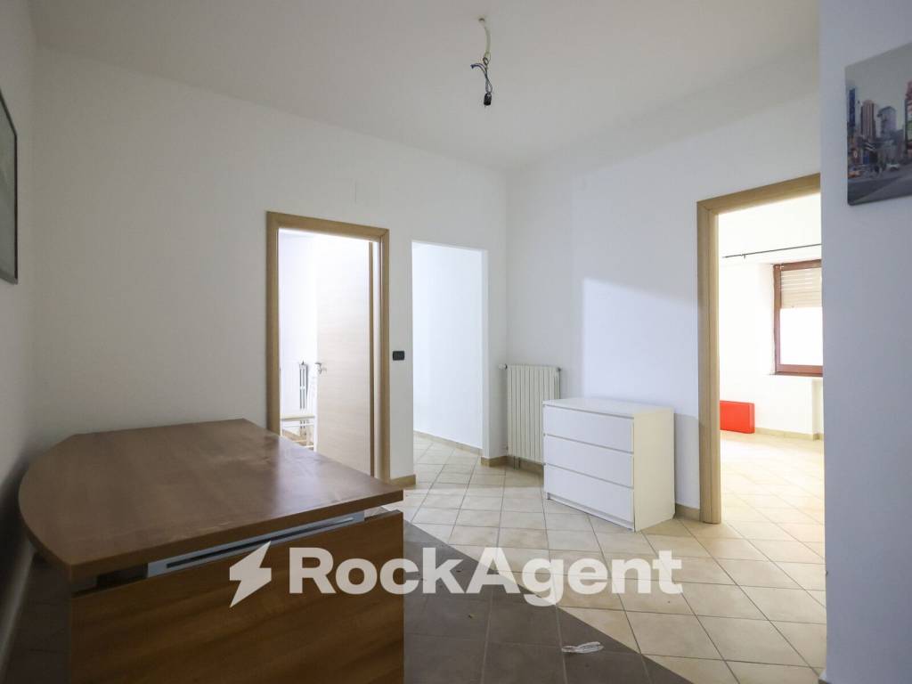 Appartamento a Catanzaro in Via Edmondo Buccarelli, 4 - Foto 5