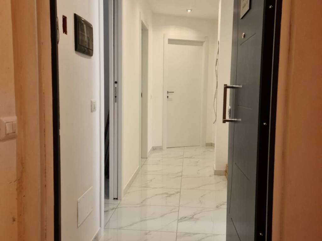 Appartamento a Busto arsizio in Viale Piemonte, 17 - Foto 2