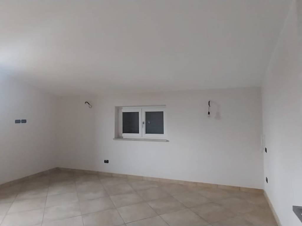 Attico / mansarda a Villa di briano in Via Nino Rota - Foto 3