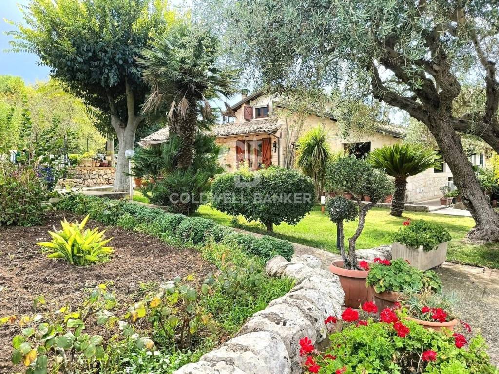 Casa indipendente a Modica in Via Vanella 74 - Foto 2