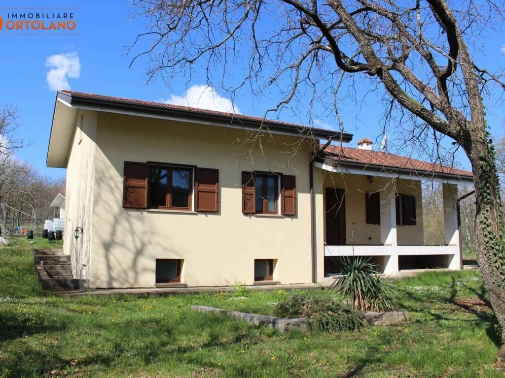 Villa a Savogna d'isonzo in Via 1° Maggio, 3 E - Foto 2