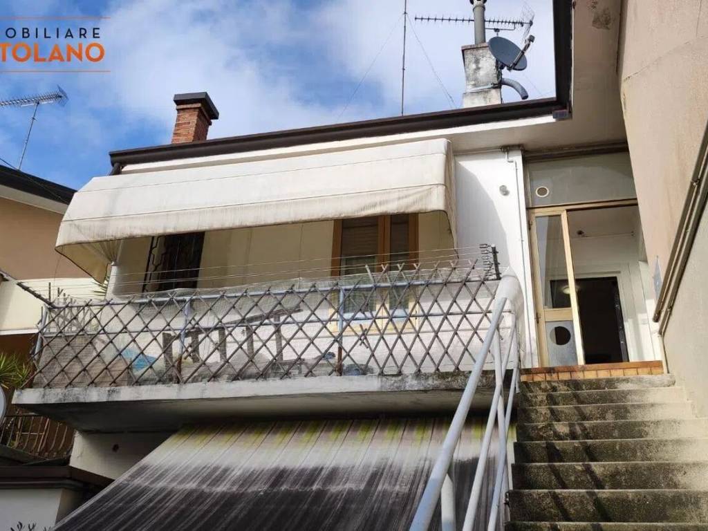 Appartamento a Monfalcone in Via G. Leopardi, 14 - Foto 3