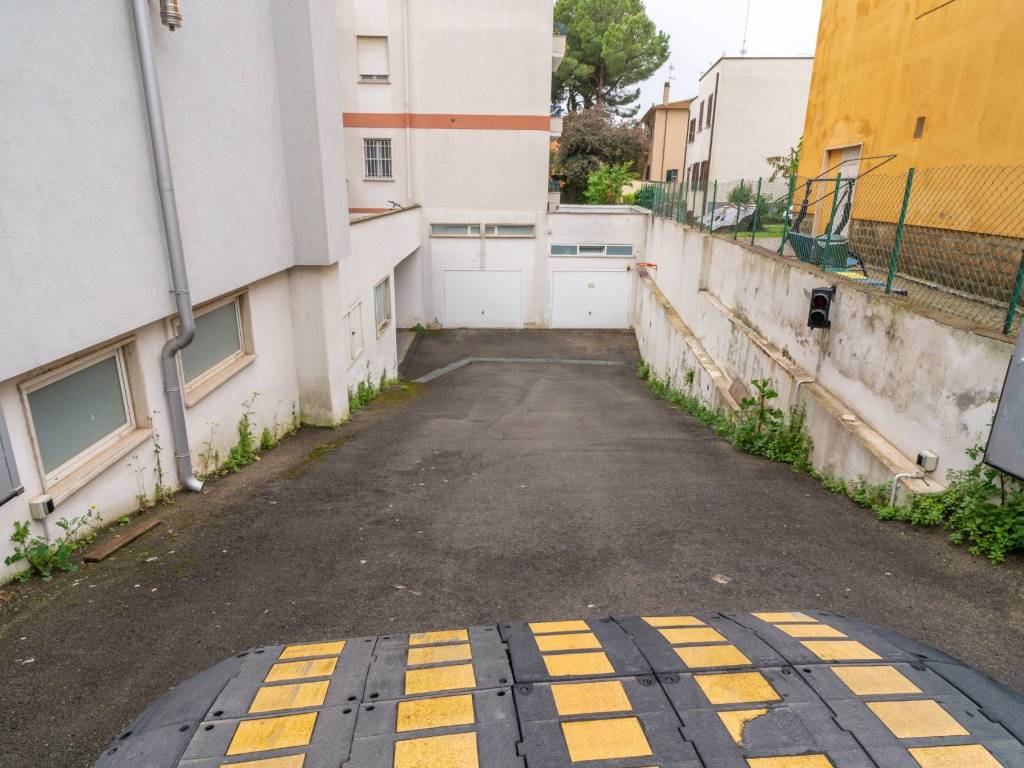 Box / garage a Tarquinia in Via Verento, 7 - Foto 3
