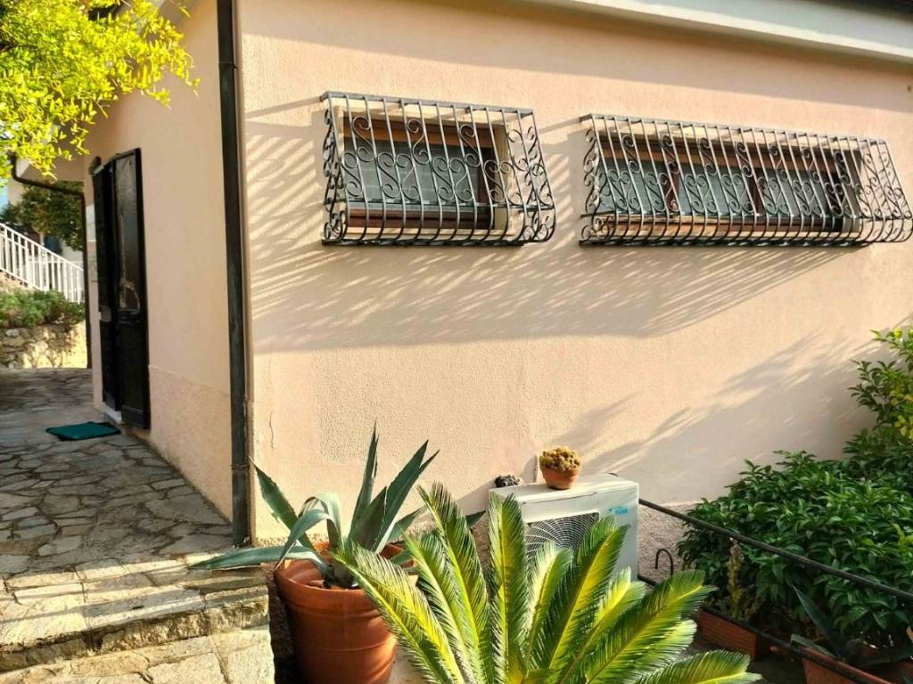 Villa a Noli in Regione Torbora - Foto 3