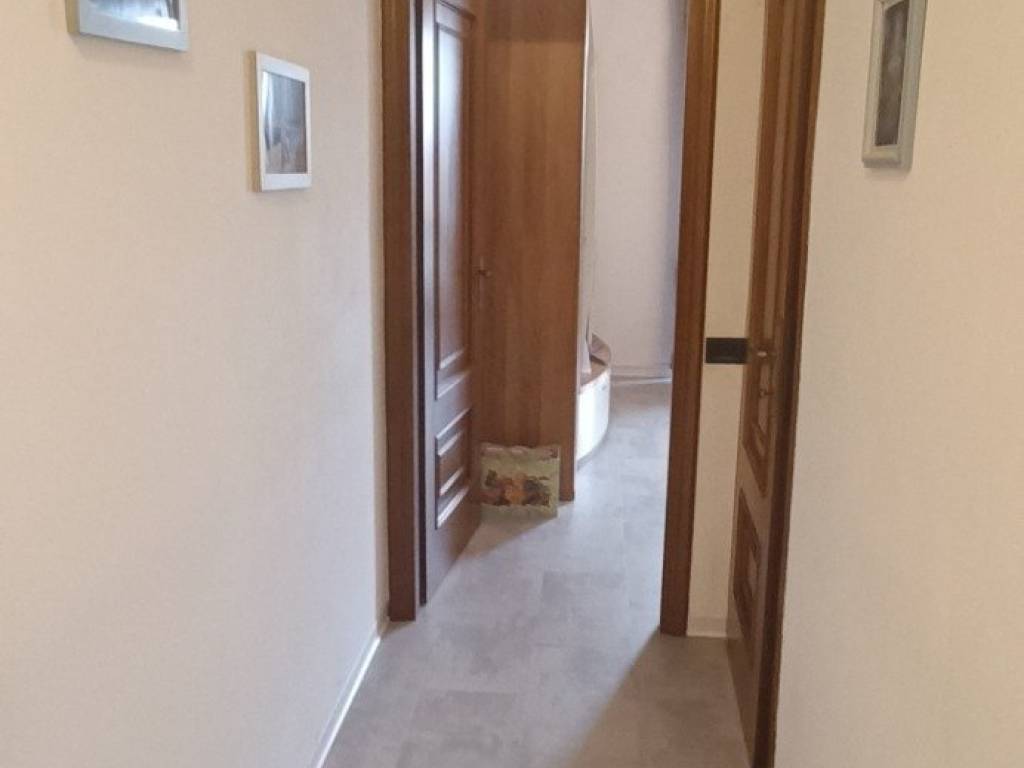 Appartamento a Cassano magnago in Via Giacomo Puccini, 27 - Foto 3