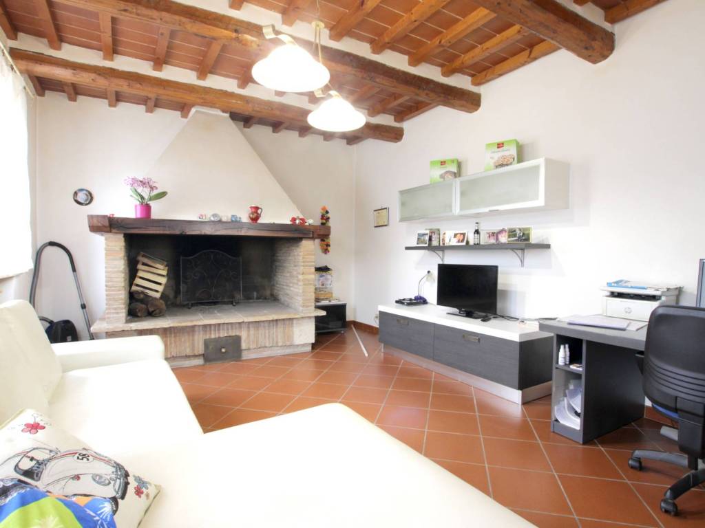 Rustico / casale a Poggibonsi in Via Romana, 100 - Foto 2