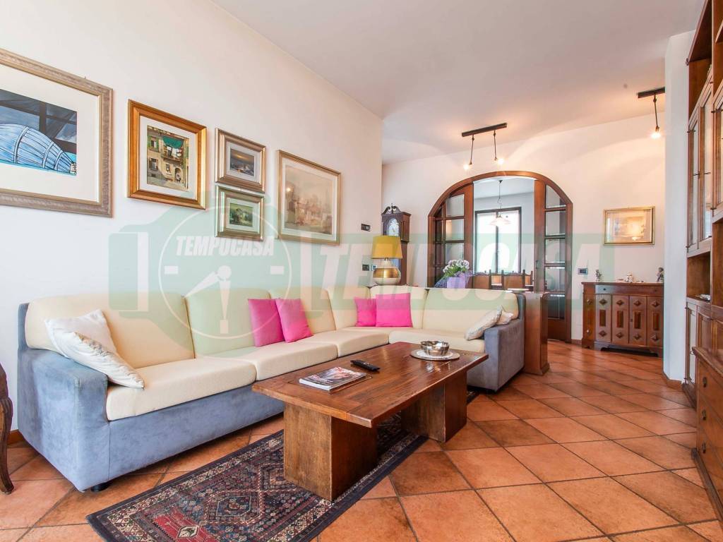 Villa a Tradate in Via Archimede, 5 - Foto 3