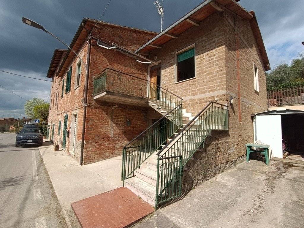 Casa indipendente a Castiglione del lago in Via Bassa - Foto 2