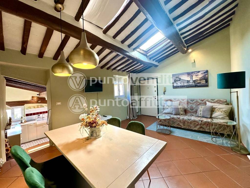 Appartamento a Lucca in V. Galli Tassi, , 72 - Foto 2