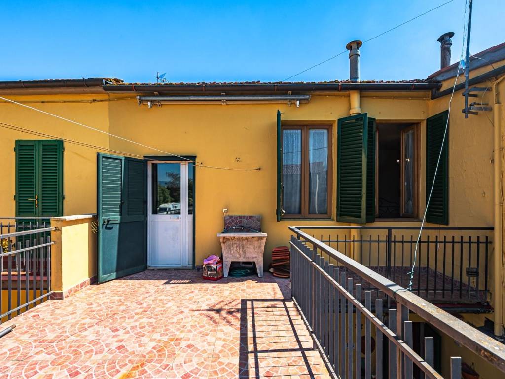Palazzo / stabile a Pistoia in Via Erbosa - Foto 3