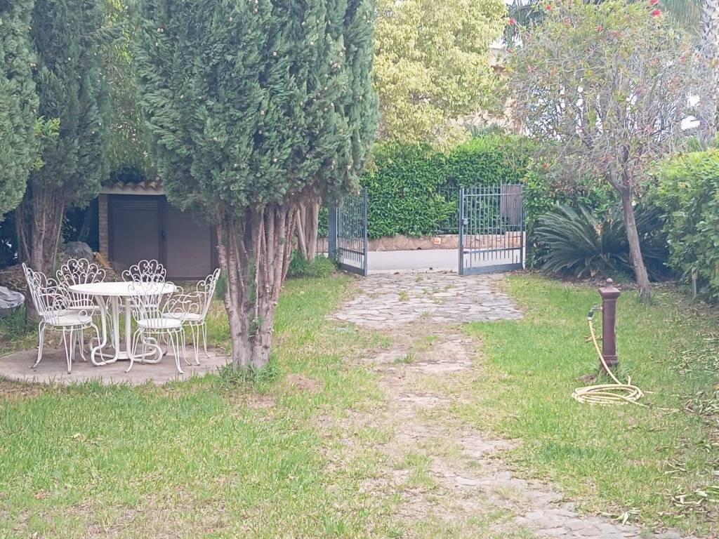 Villa a Campofelice di roccella in SS113 - Foto 2