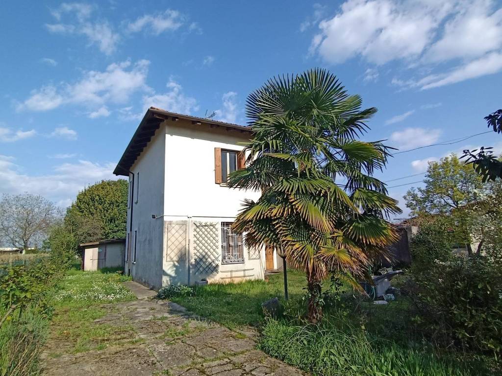 Casa indipendente a Udine in Via Buttrio, 398 - Foto 2
