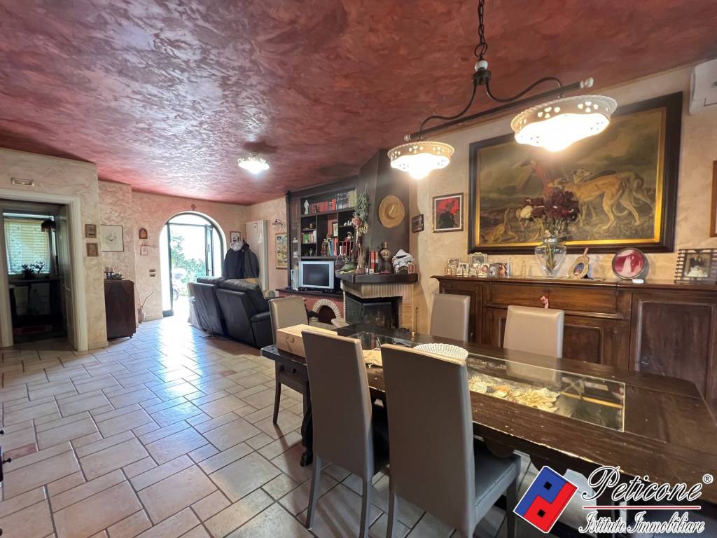 Villa a Fondi in Via Friulia Venezia Giulia - Foto 3