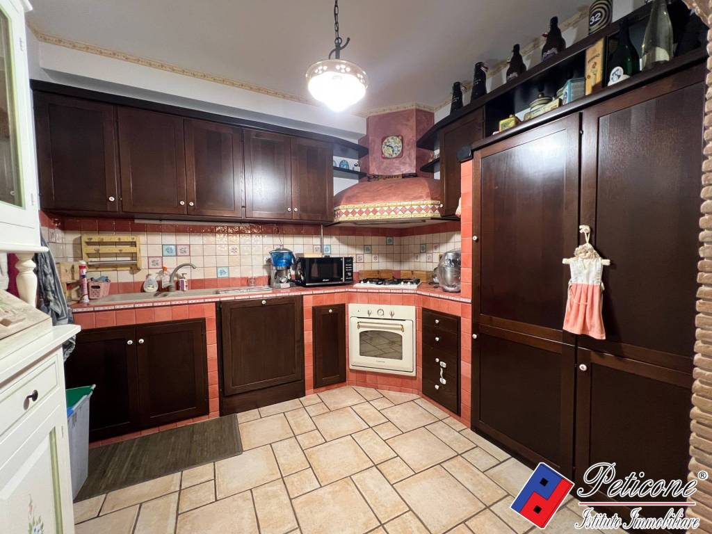 Villa a Fondi in Via Friulia Venezia Giulia - Foto 5