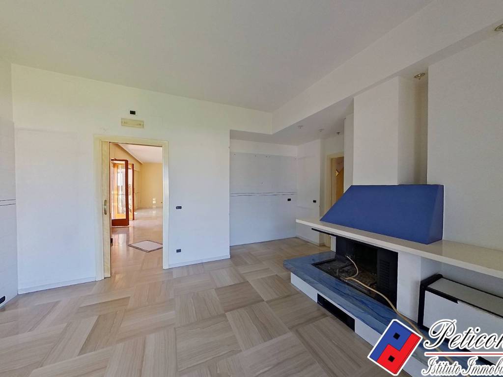 Appartamento a Fondi in Via Asti - Foto 2