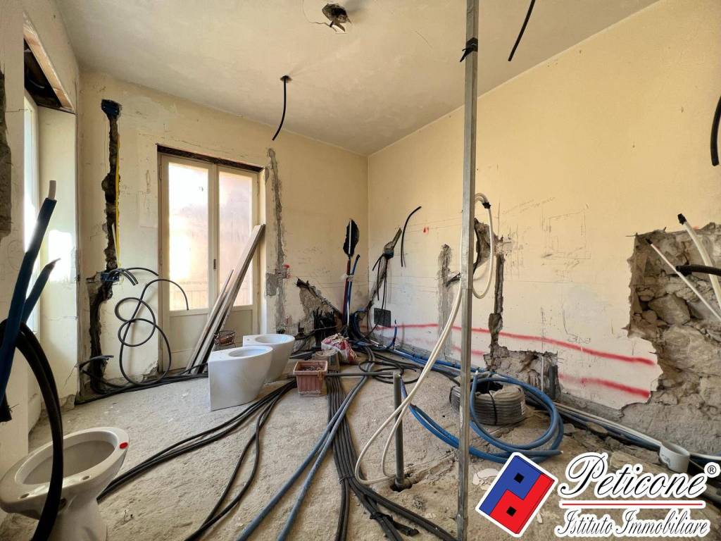 Appartamento a Fondi in Via Vespasiano Gonzaga - Foto 5