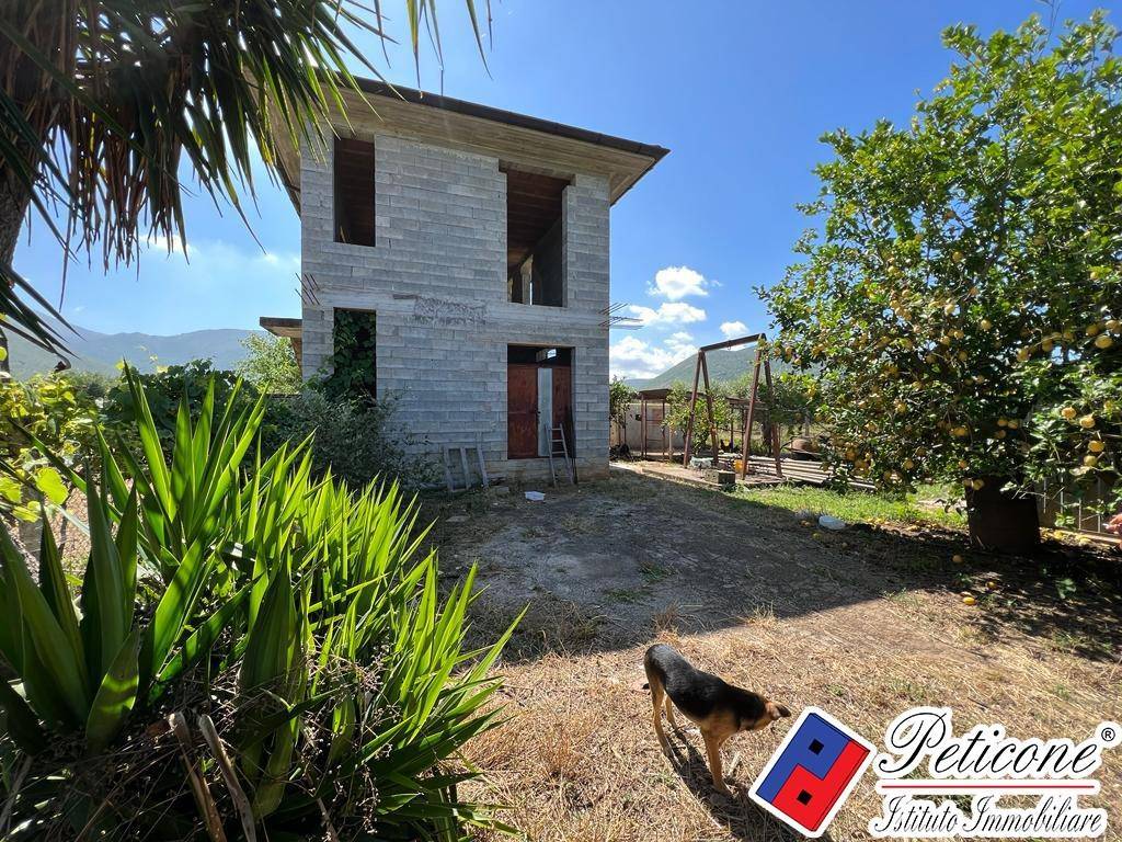 Casa indipendente a Fondi in Via dei Serpenti - Foto 2