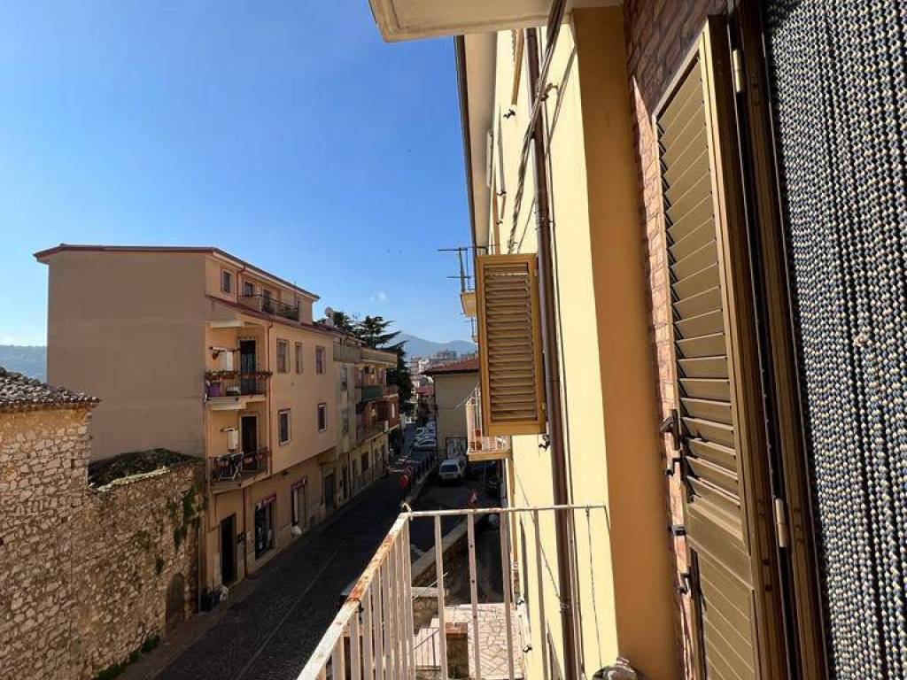 Appartamento a Lenola in Via Lago - Foto 2