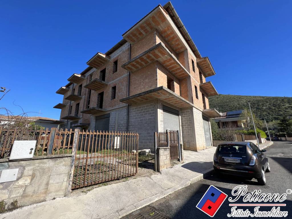 Casa indipendente a Fondi in Via luca Giordano - Foto 2