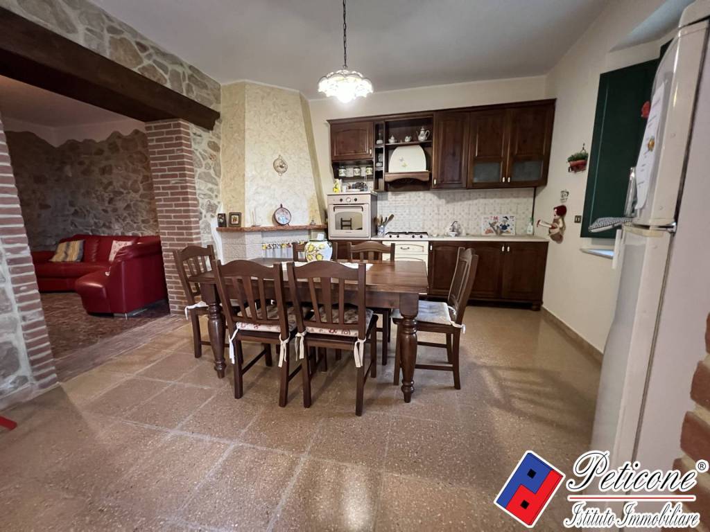 Casa indipendente a Fondi in VIA VALLE VIGNA - Foto 3