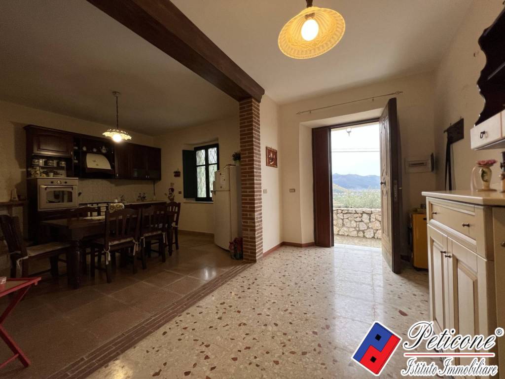 Casa indipendente a Fondi in VIA VALLE VIGNA - Foto 5