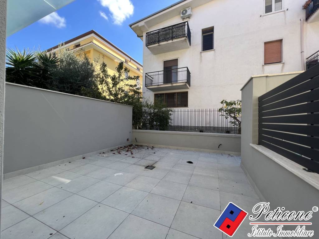 Appartamento a Fondi in Via Cristoforo Colombo - Foto 2