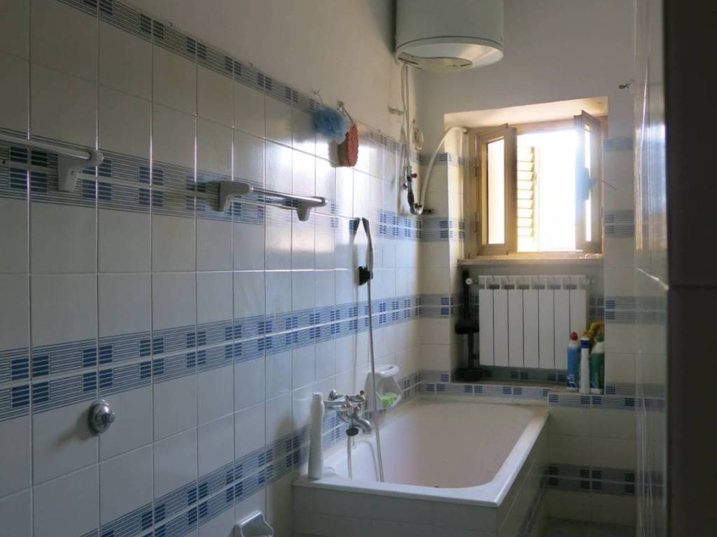 Appartamento a Lenola in Via della Mola - Foto 5