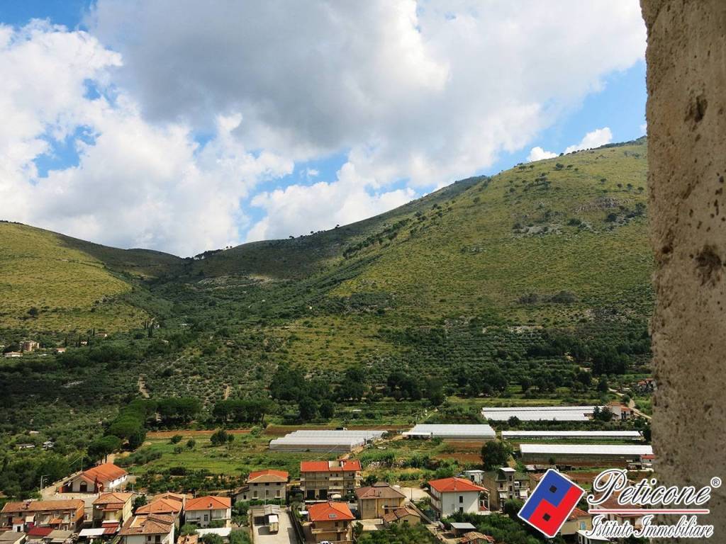 Casa indipendente a Fondi in Via Valle Rocco - Foto 2